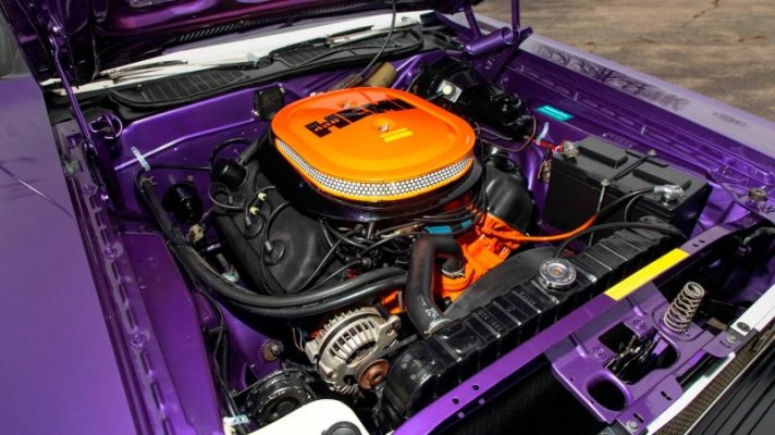 00 70 Hemi Challenger RT 13.jpg