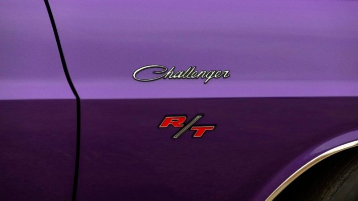00 70 Hemi Challenger RT 6.jpg
