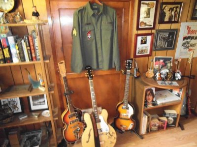 Guns and Guitars 021.jpg Guns and Guitars 021.jpg