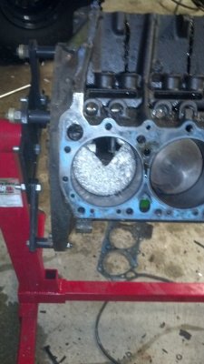 440 piston destroyed.jpg 440 piston destroyed.jpg