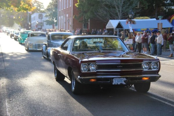 10-14-22 Heritage Days Cruise-In Parade.JPG 10-14-22 Heritage Days Cruise-In Parade.JPG