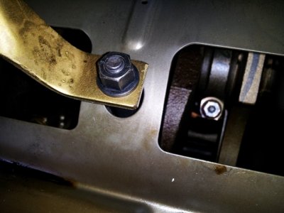 sm_oilpaninstall4.jpg sm_oilpaninstall4.jpg