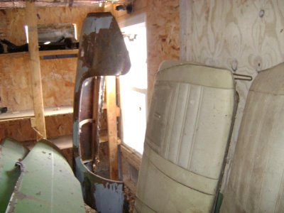 Another fender and some 71 qtr panels, green.jpg