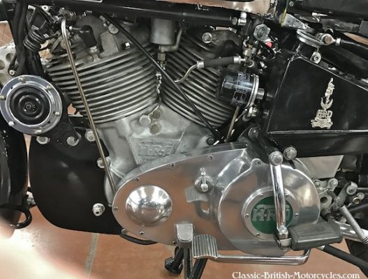 39Vincent-Rapide-engine-L.jpg