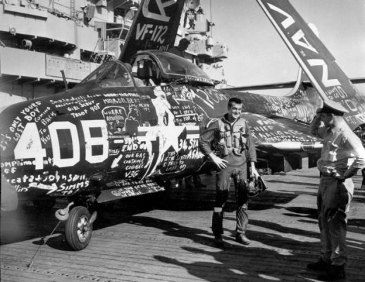 F2H-2-Banshee-Pilot-from-VF-34.jpg