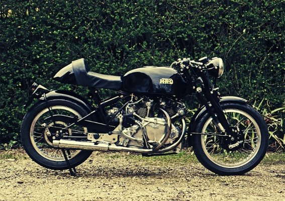 Vincent-HRD-Caf%C3%A9-Racer.jpg