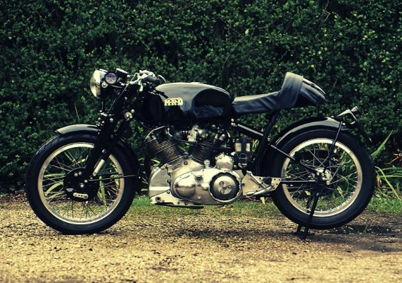Vincent-HRD-Caf%C3%A9-Racer-1.jpg