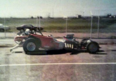 Budnicks 23 T Ford 427ci BBC Alky Inj. Altered A-A Sac. Raceways.jpg