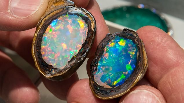 246ffa1db66285a1845833eb68c--black-opal-gem-stones.jpg