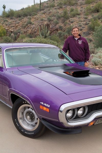 e-of-the-owner-of-a-1971-plymouth-gtx-with-his-car.jpg