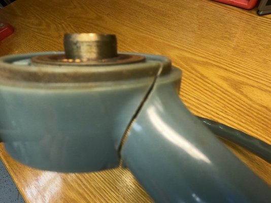 Steering Wheel Unrestored (10).JPG