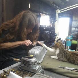 speck-helping-me-with-bodywork.jpg speck-helping-me-with-bodywork.jpg