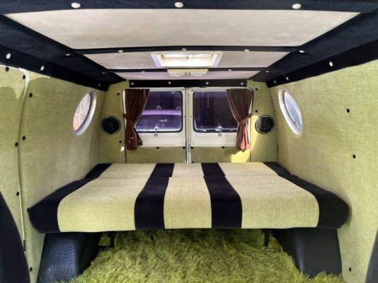770 '73 Dodge tradesman b100 shorty van 8.jpg