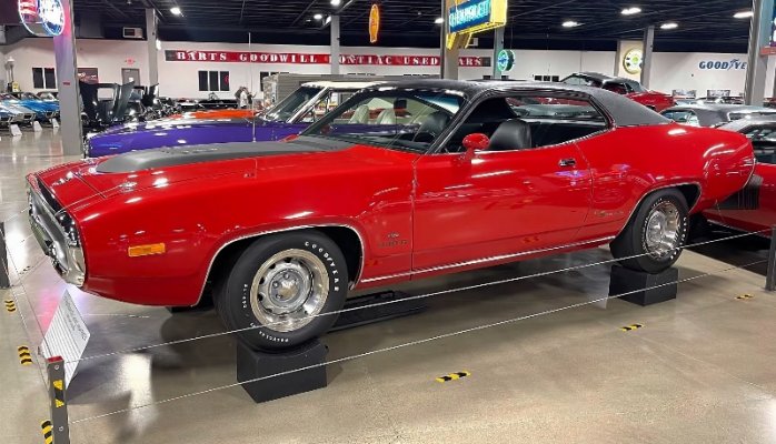 h-a-4406-and-factory-sunroof-comes-out-of-hiding_3.jpg