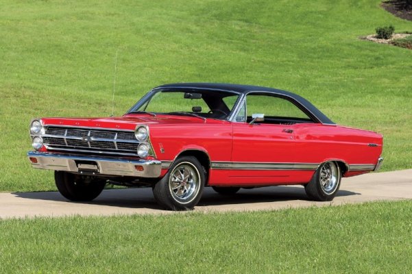 7-ford-fairlane-500-parked-in-a-front-3-4-position.jpg