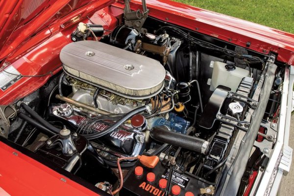 -the-r-code-engine-bay-in-a-1967-ford-fairlane-500.jpg