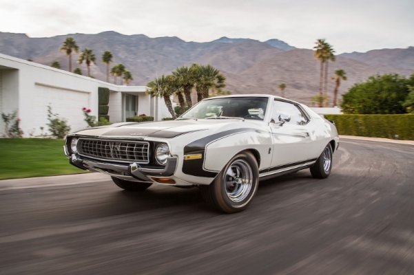 2-AMC-Javelin-SST-front-three-quarter-in-motion-04.jpg