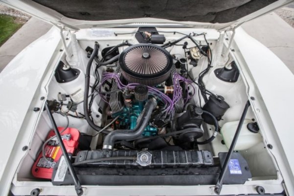 1972-AMC-Javelin-SST-engine-01-660x440.jpg