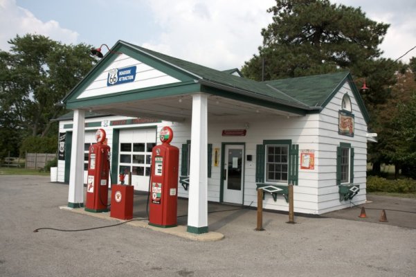 Route 66 Station 2.jpg