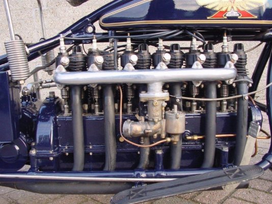 Henderson-1925-six-3.jpg