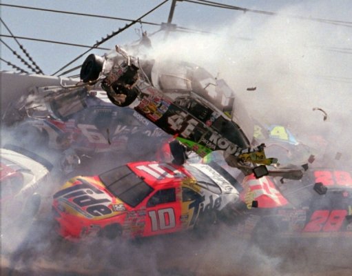 crash-race-cars-nascar-illustration-wallpaper.jpg