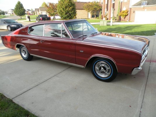 739 Hemi Charger 4-speed 1.jpg