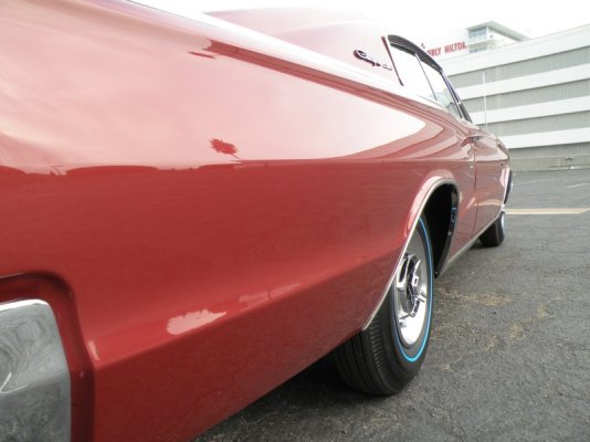 739 Hemi Charger 4-speed 2.jpg