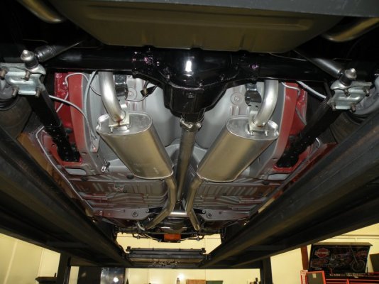 739 Hemi Charger 4-speed 7.jpg