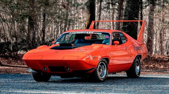 748 '71 Hemi Roadrunner 6bbl (1).jpg