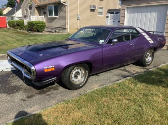 1971-Plymouth-Road-Runner-2.jpg