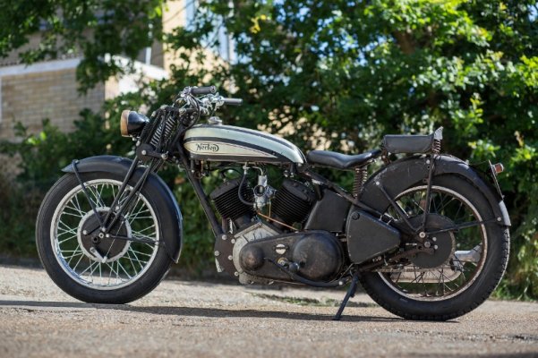Norton-V-twin-Special-2.jpg