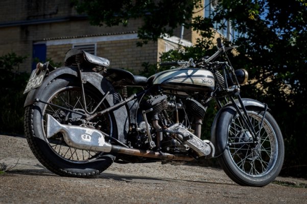 Norton-V-twin-Special-1.jpg