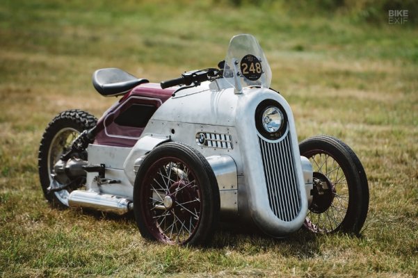 classic-bmw-3-wheeled-motorcycle-9.jpg
