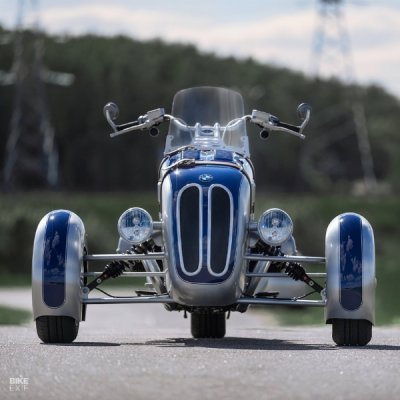 bmw-3-wheel-motorcycle-3.jpg