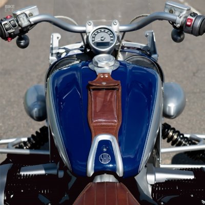 bmw-3-wheel-motorcycle-4.jpg
