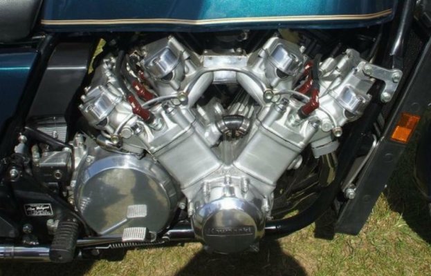 kawasaki-v12-2300cc-1-886x570.jpg