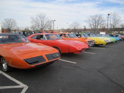 LI mopars@HOOTERS11.11 035.jpg LI mopars@HOOTERS11.11 035.jpg