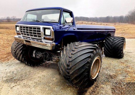 strangetrucks30.jpeg