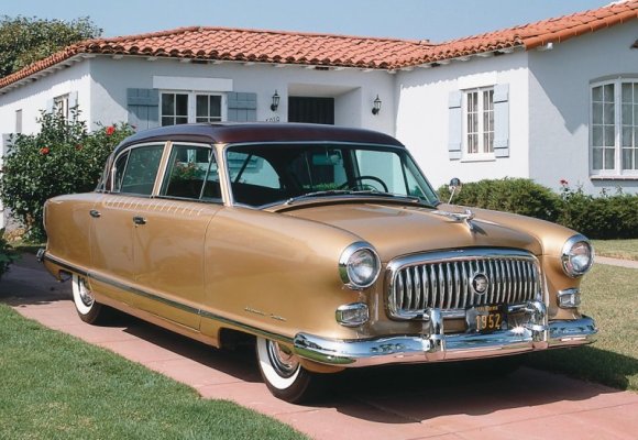 1952 Nash Statesman Custom four-door sedan.jpg