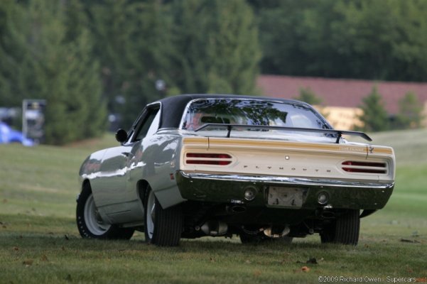 1970_Plymouth_RoadRunnerHEMI2.jpg