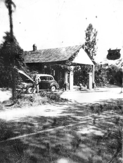 sneeds-store.jpg