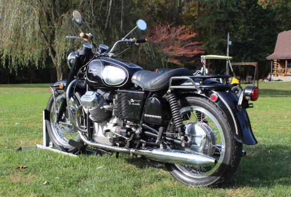Moto%20Guzzi%20Ambassador%20-%20%20%289%29-X3.jpg