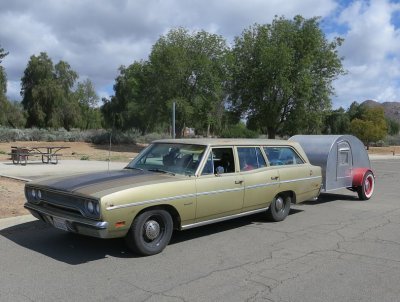 Satellite&Trailer.jpg Satellite&Trailer.jpg