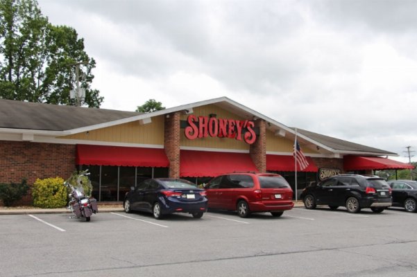 Shoneys1058x705.jpg