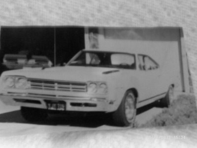 Budnicks 69 RR 440 str-6bblB&W.jpg