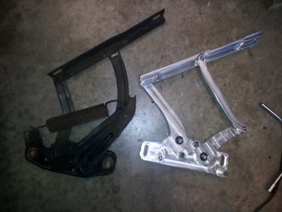 sm_hoodhinge2.jpg sm_hoodhinge2.jpg