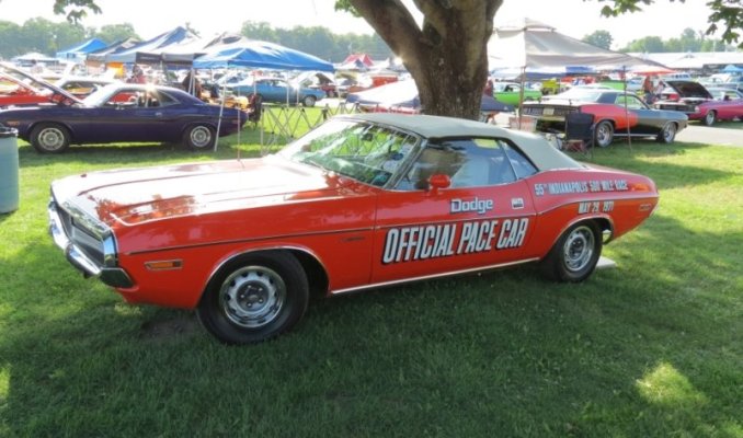 646 '71 Challenger Indy Pace Car.jpg