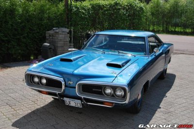 70 Super Bee 383ci N96 blue & lt. bue stripe #2.jpg