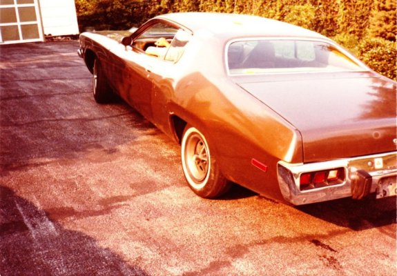 Dad_RR_driveway_back.jpg Dad_RR_driveway_back.jpg