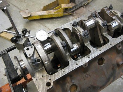 Early Hemi Build 016.jpg